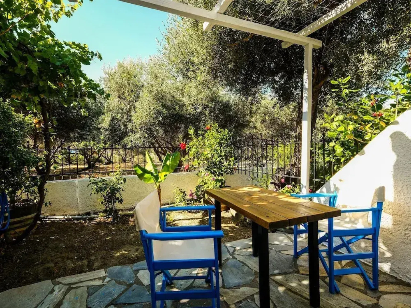 Welcoming Holiday Home With Balcony