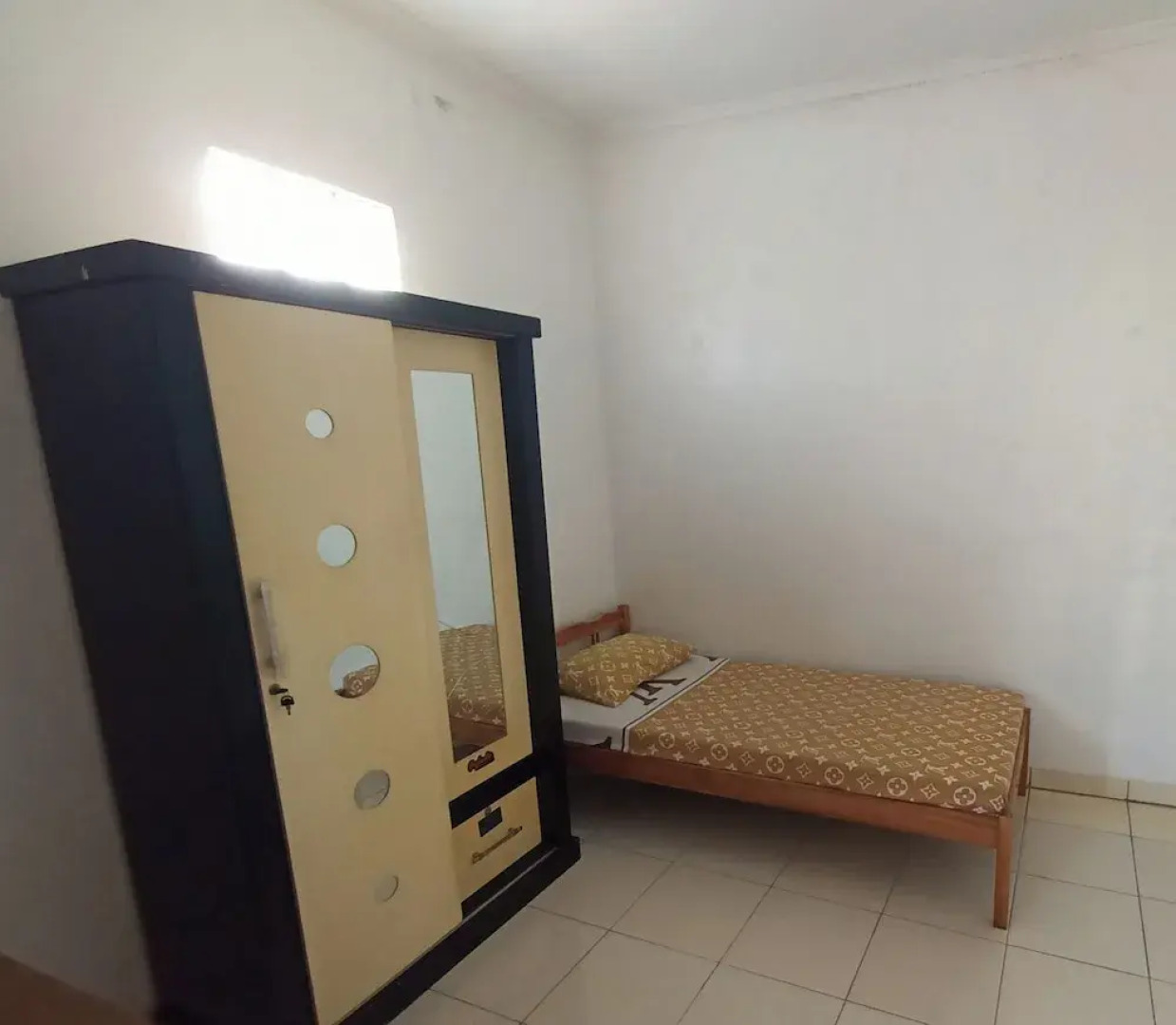 Hotel O Penginapan Hj Lilis Syariah