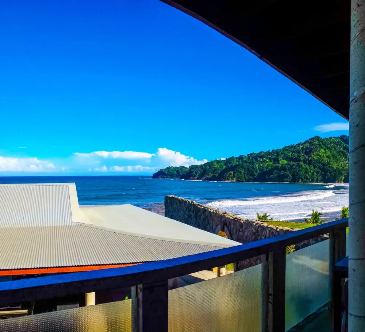 Pagua Bay House Oceanfront Cabanas