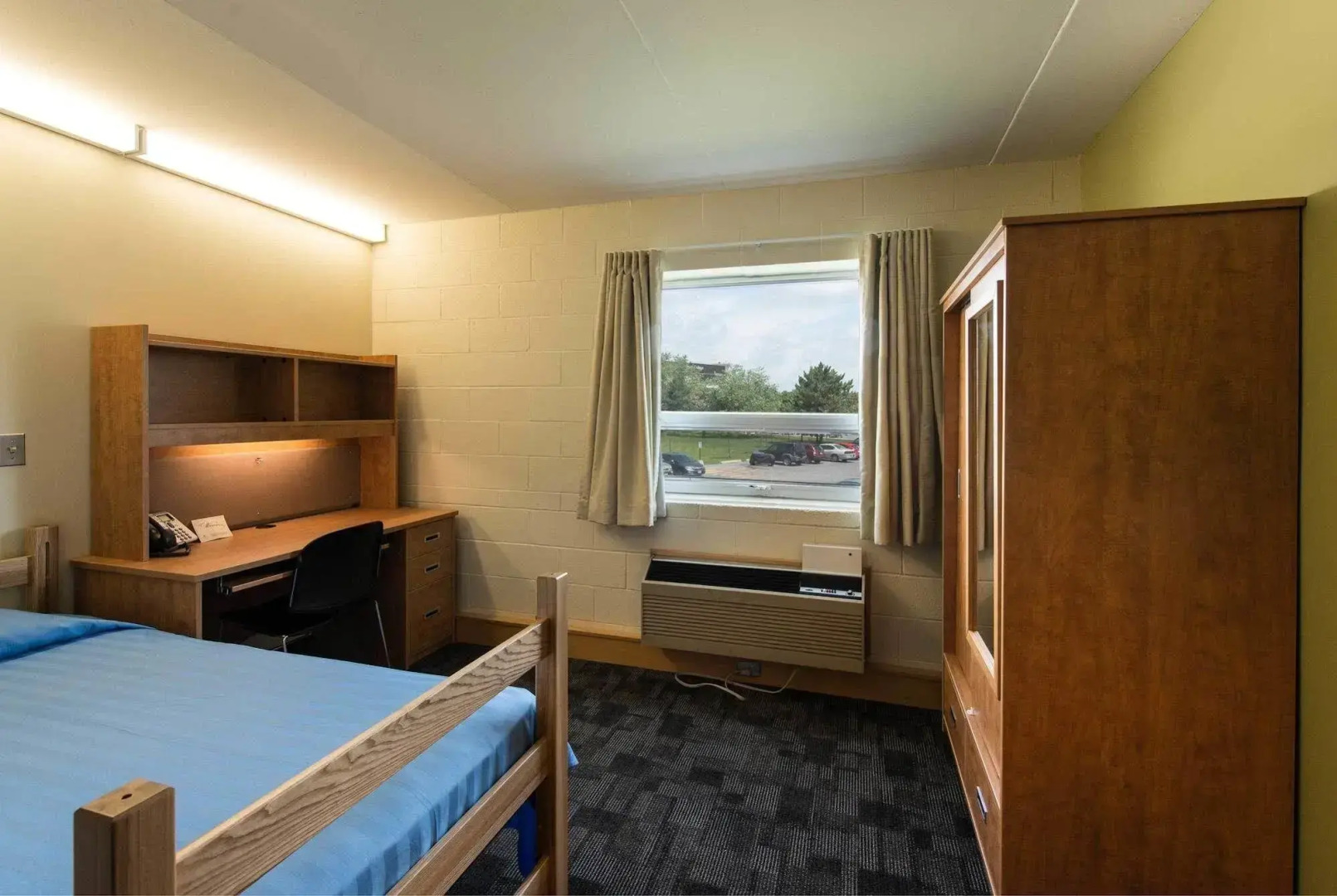 Residence & Conference Centre-Brockville