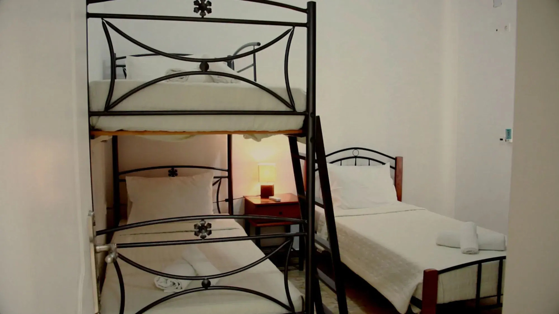 Loukas & Emma Eco Houses