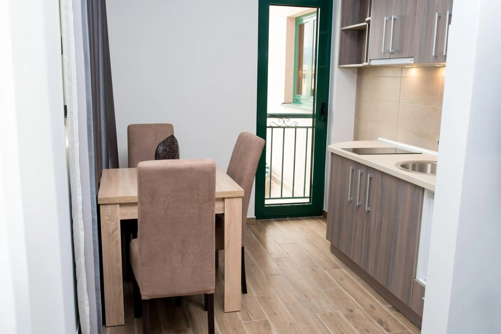 IPN APARTMENTs -MOTEL