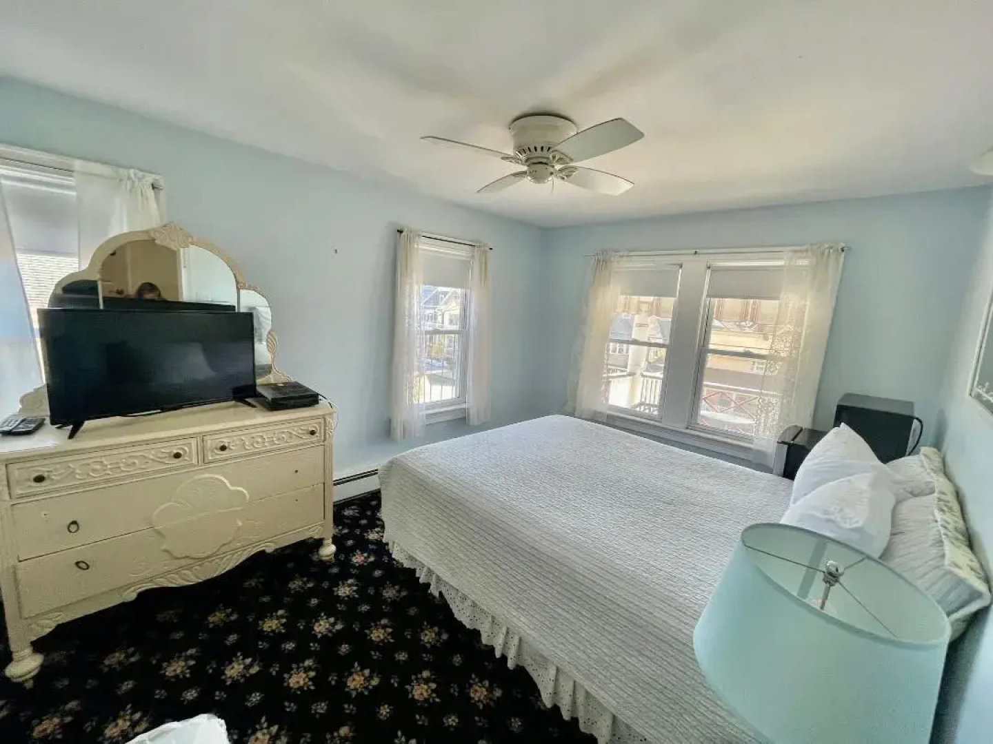 Quaker Inn