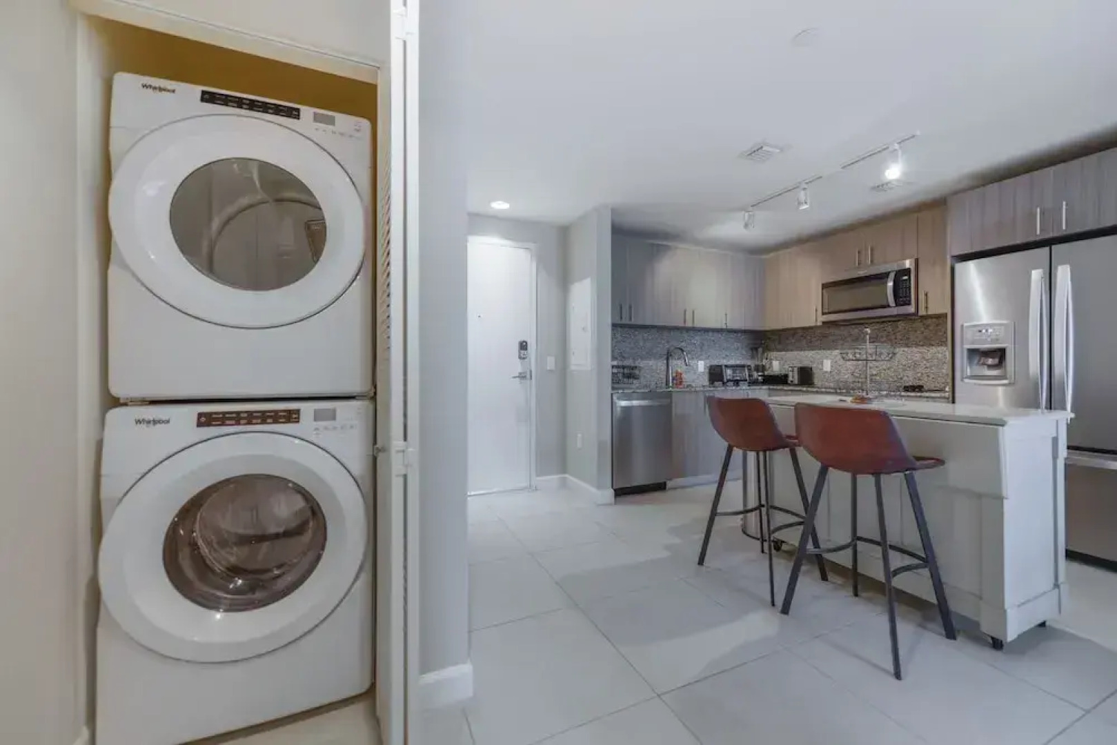 Downtown Doral Condo w-Free Parking