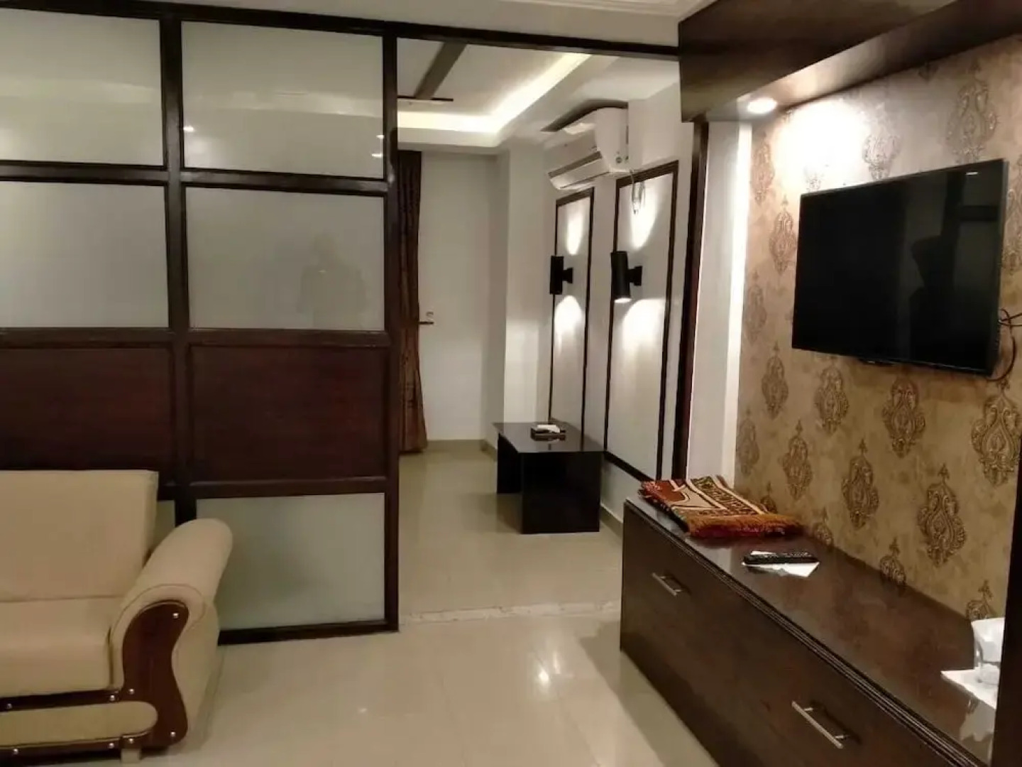 Hotel Grand Peshawar