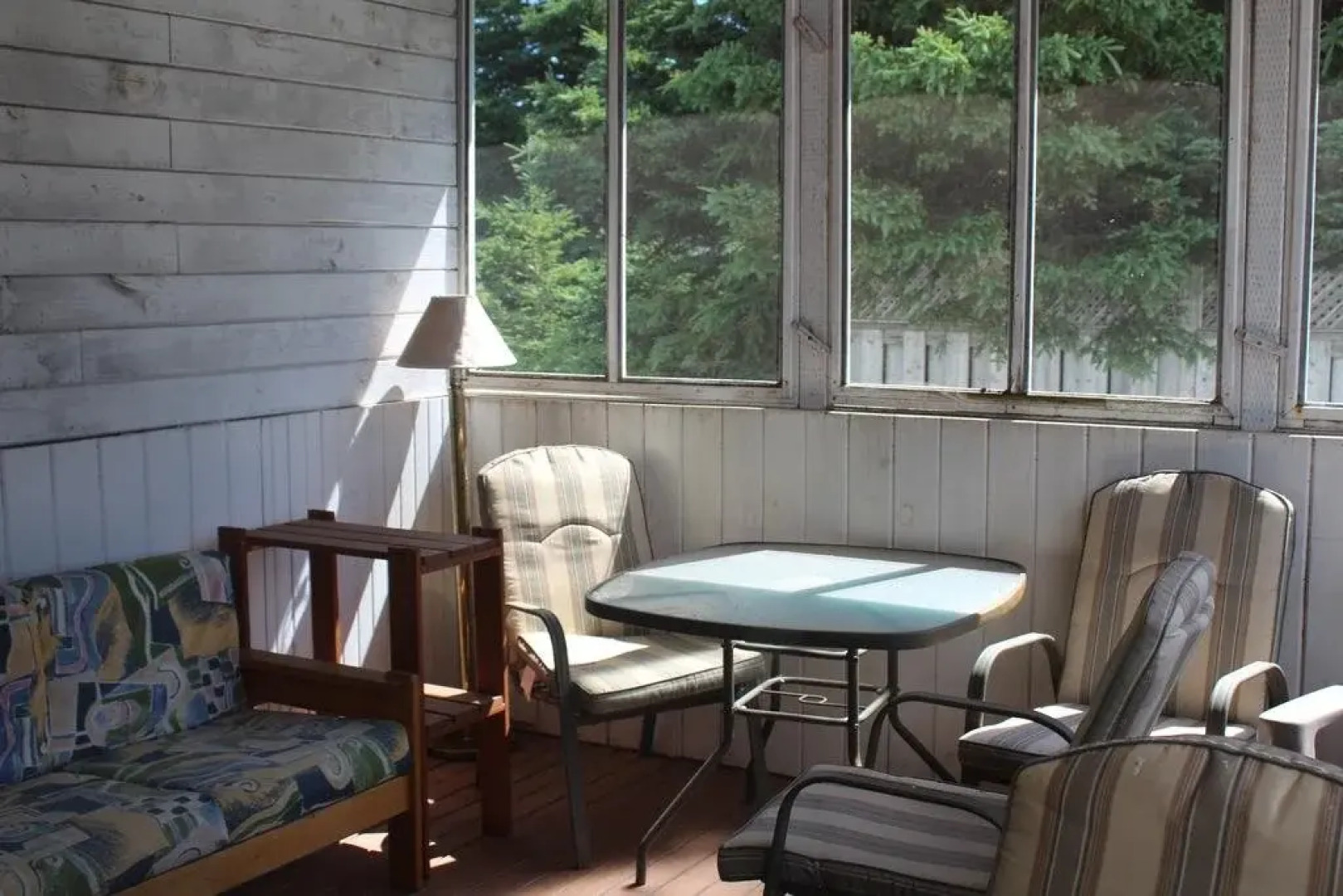 Parkside Cottages and Suites