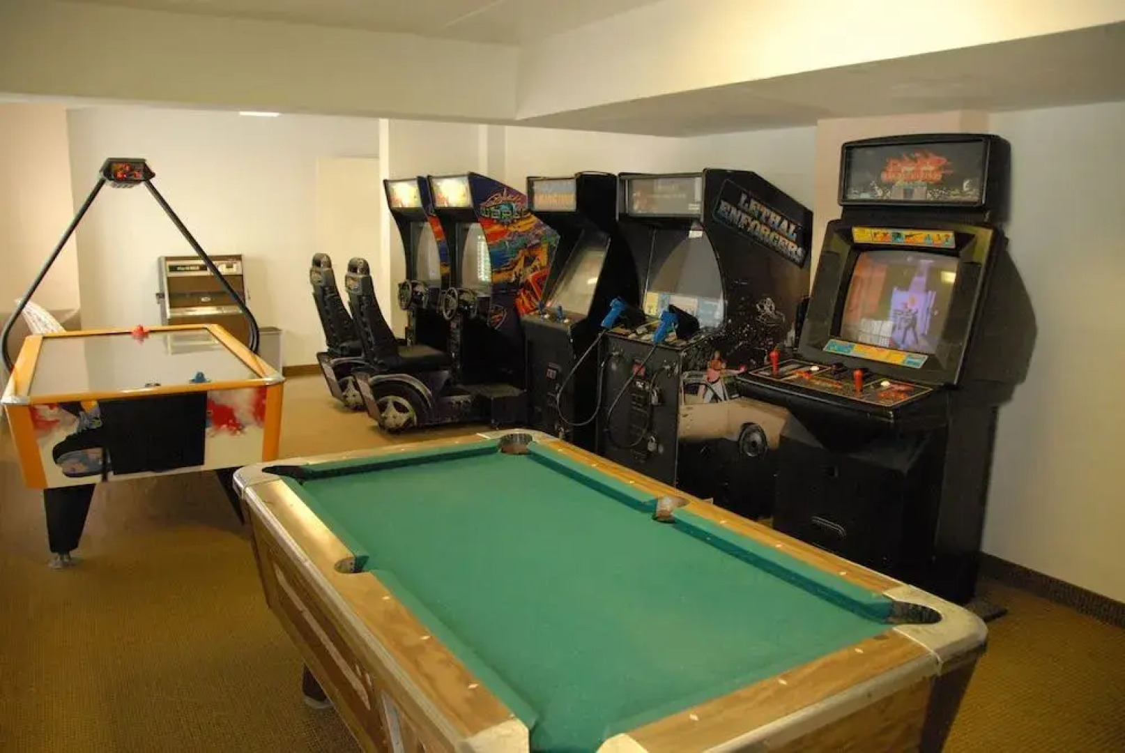 Bristol Plaza Resort Motel