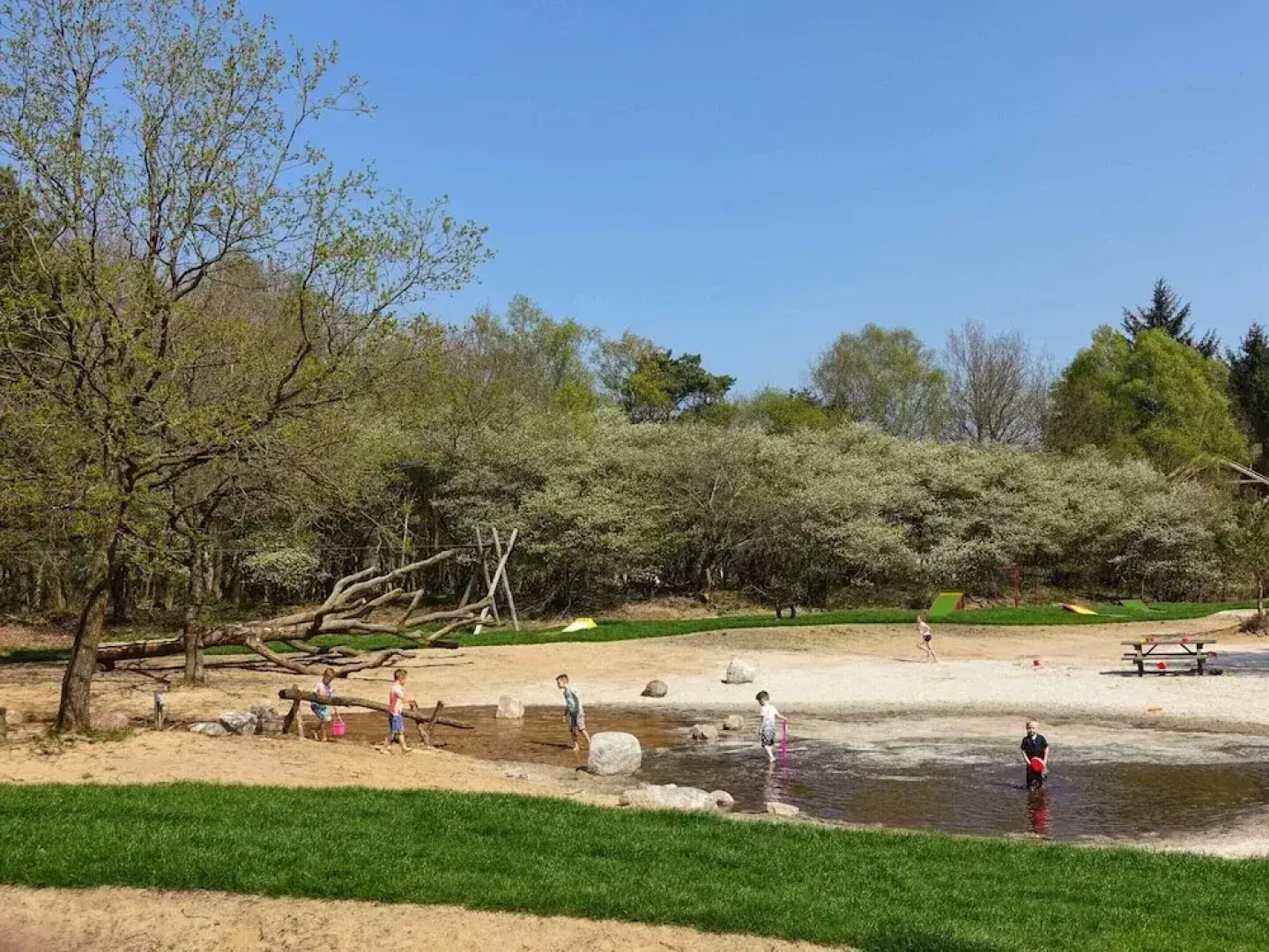 Wooden Chalet Near Three National Parks