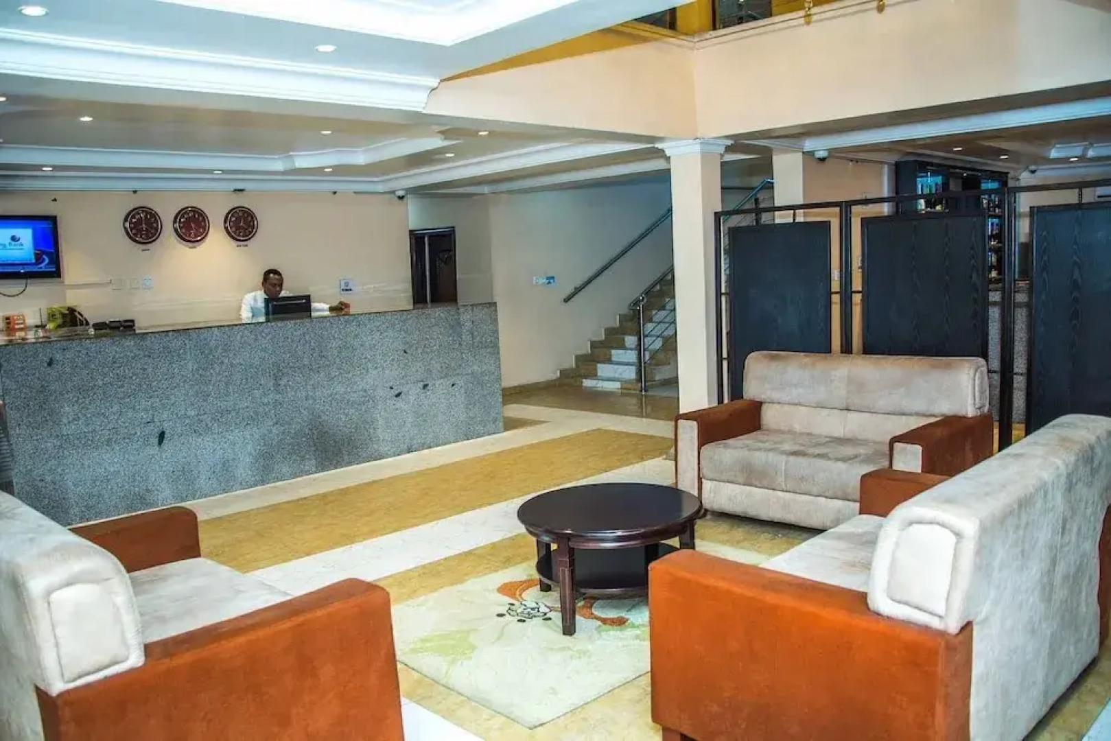 Royal Crest Hotel & Suites