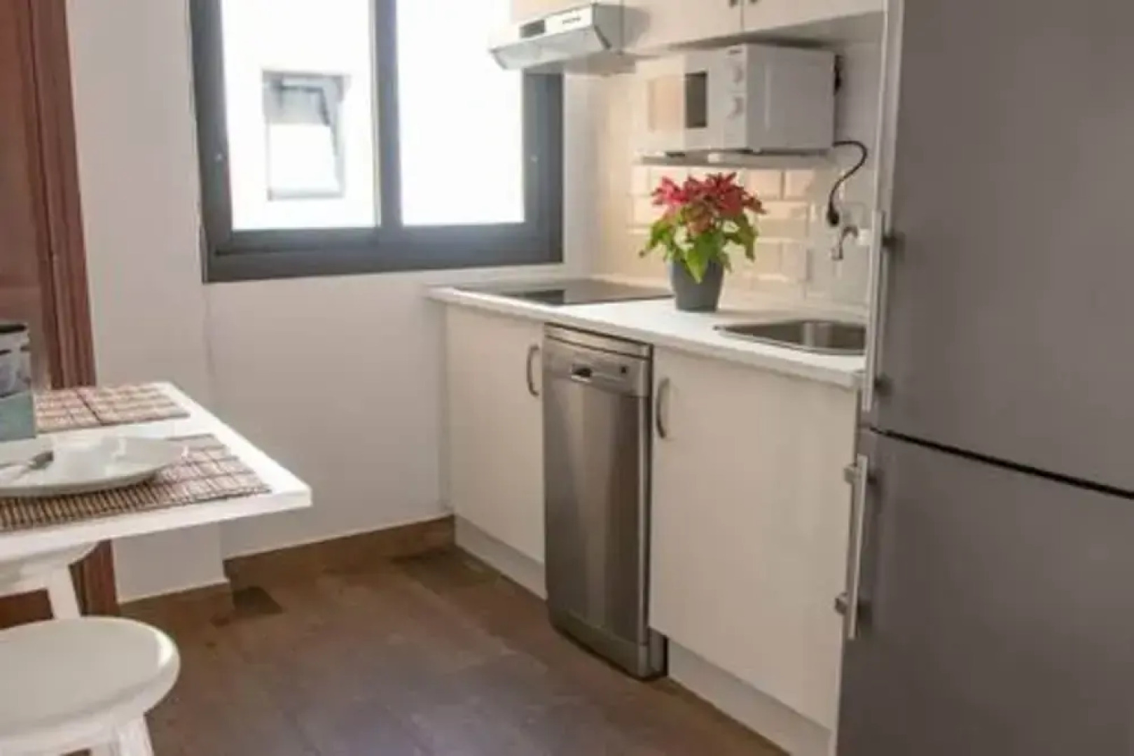 Elegante y Luminoso Piso Reci n Reformado