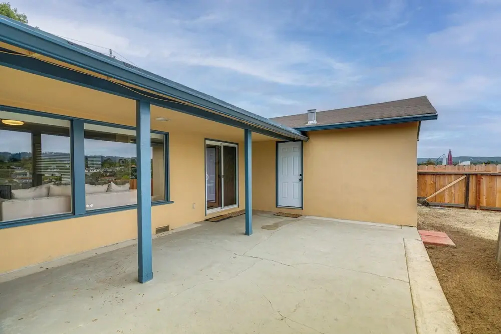 Peaceful Del Rey Oaks Retreat: 2 Mi to Beaches!