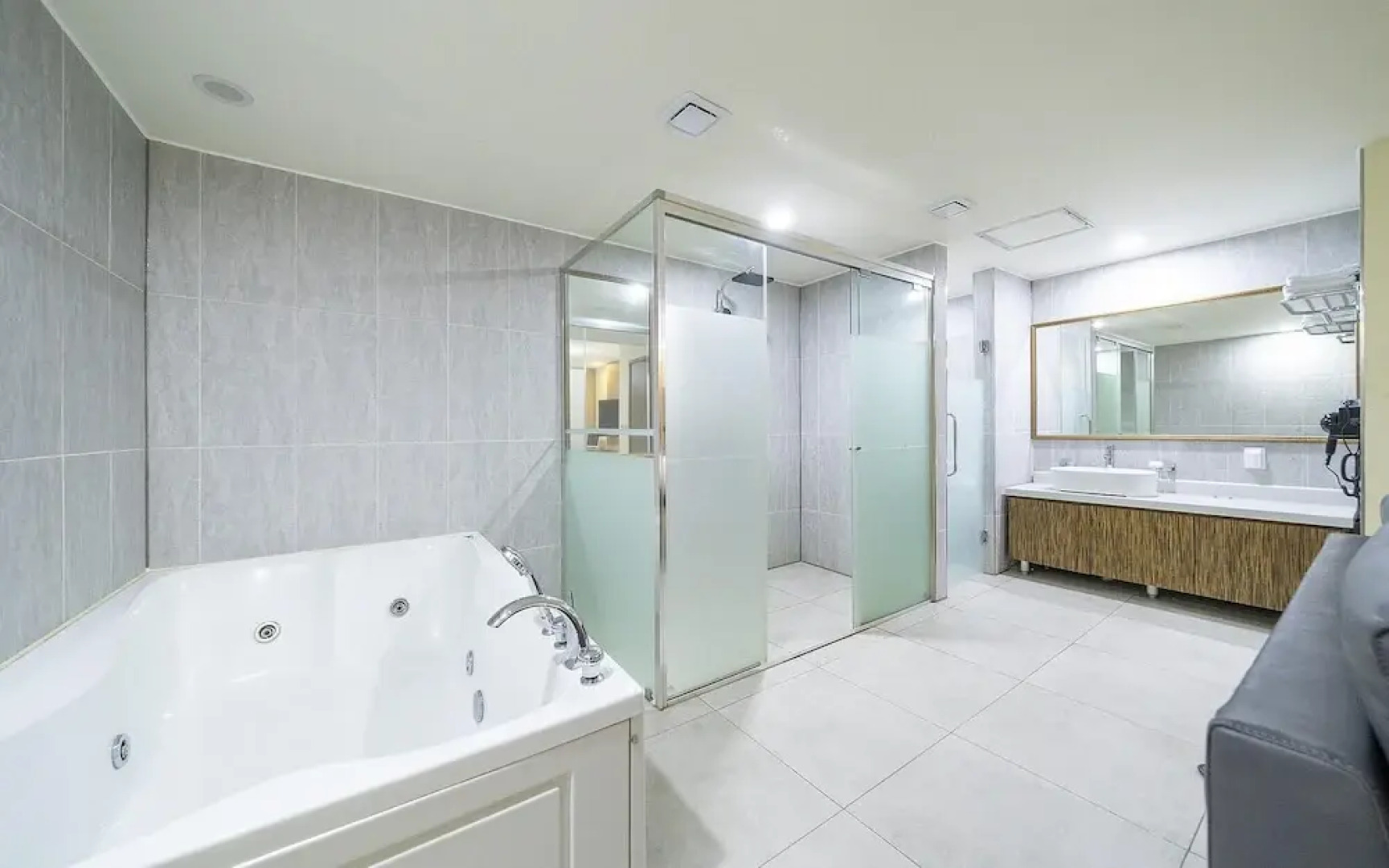 Dongducheon Kkumegeurin