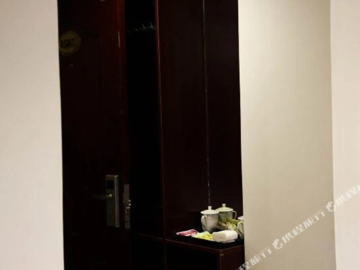 Home Inn Huaxuan Collection Hotel (Guangzhou Railway Station Clocks and Watches City)