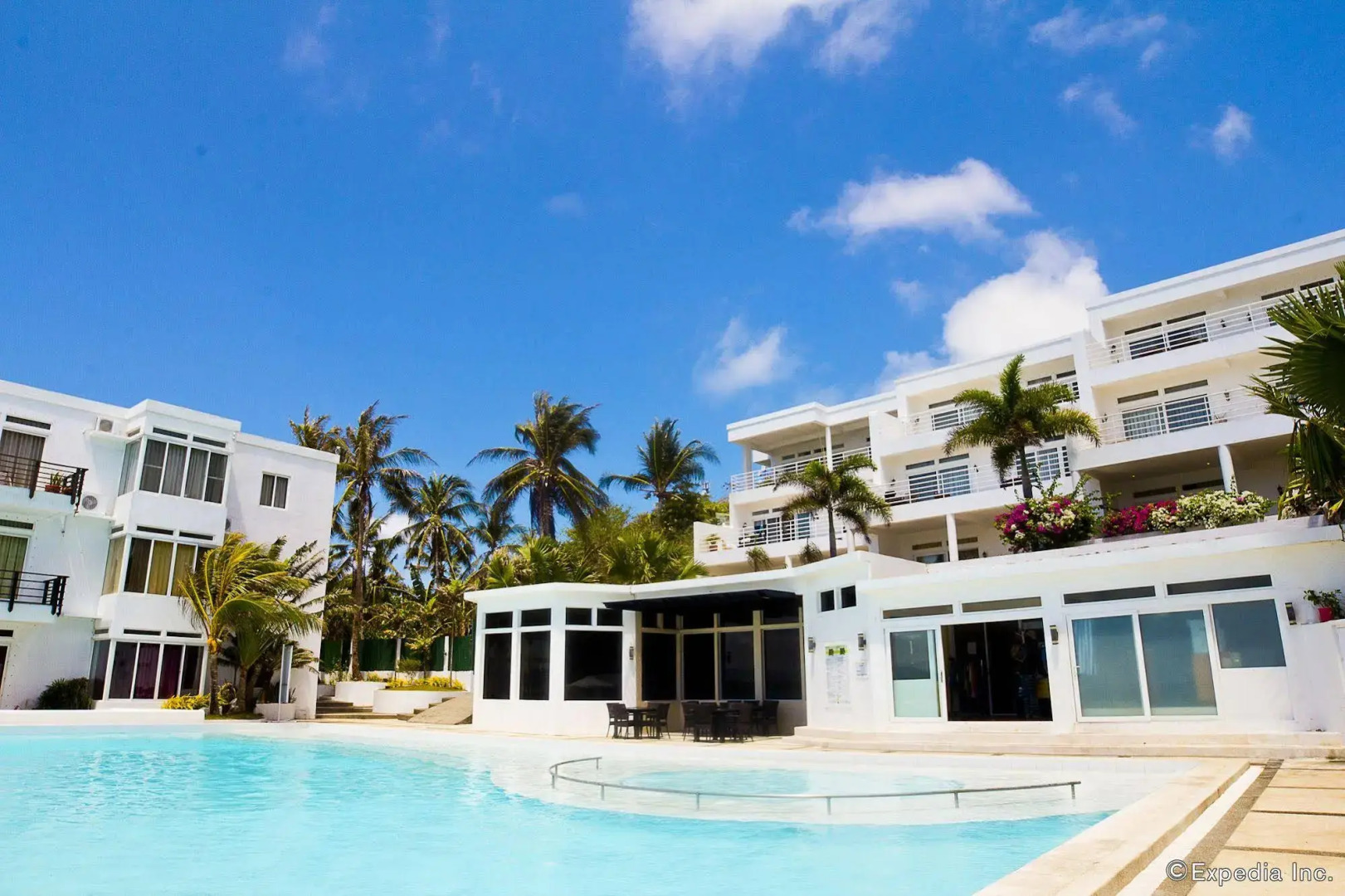 Cohiba Villas Apartments