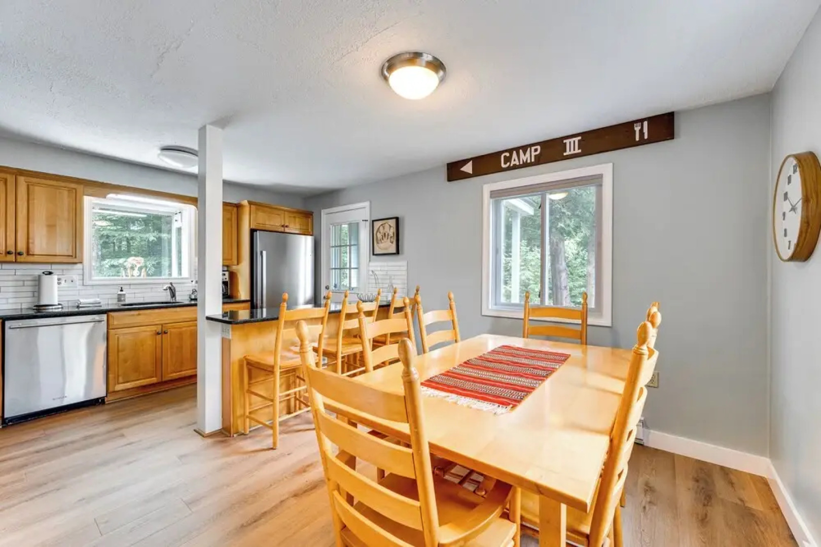 Condo w/ Deck & Grill < 5 Miles to Loon Mountain!