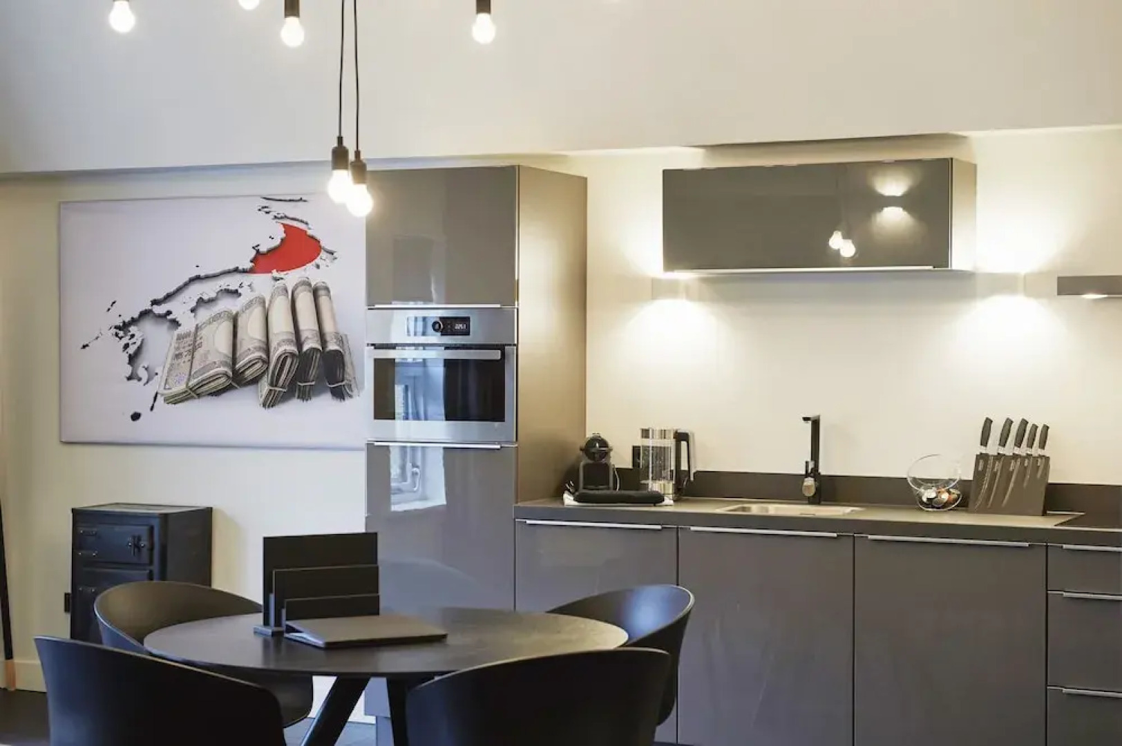 "DE BANK" - Hotel Apartments