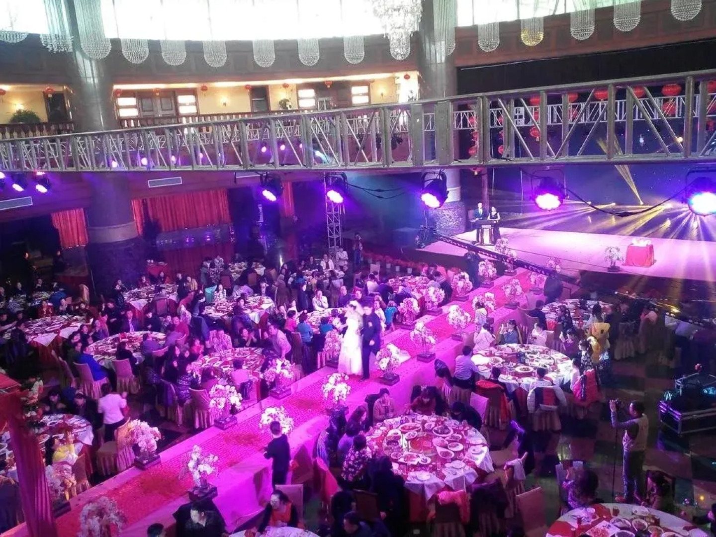 Qinghua Business Hotel