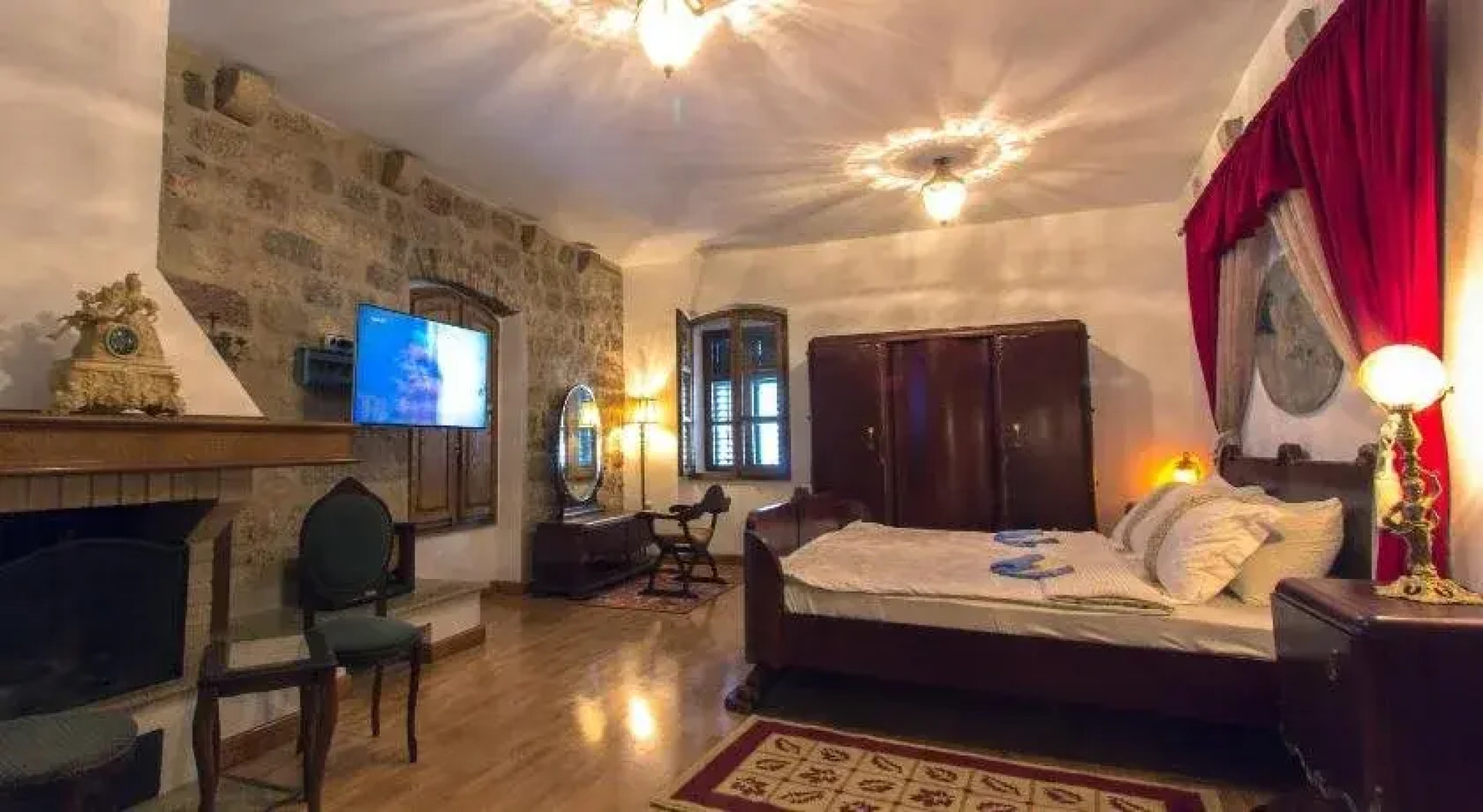 Palazzo Drusko Deluxe Rooms