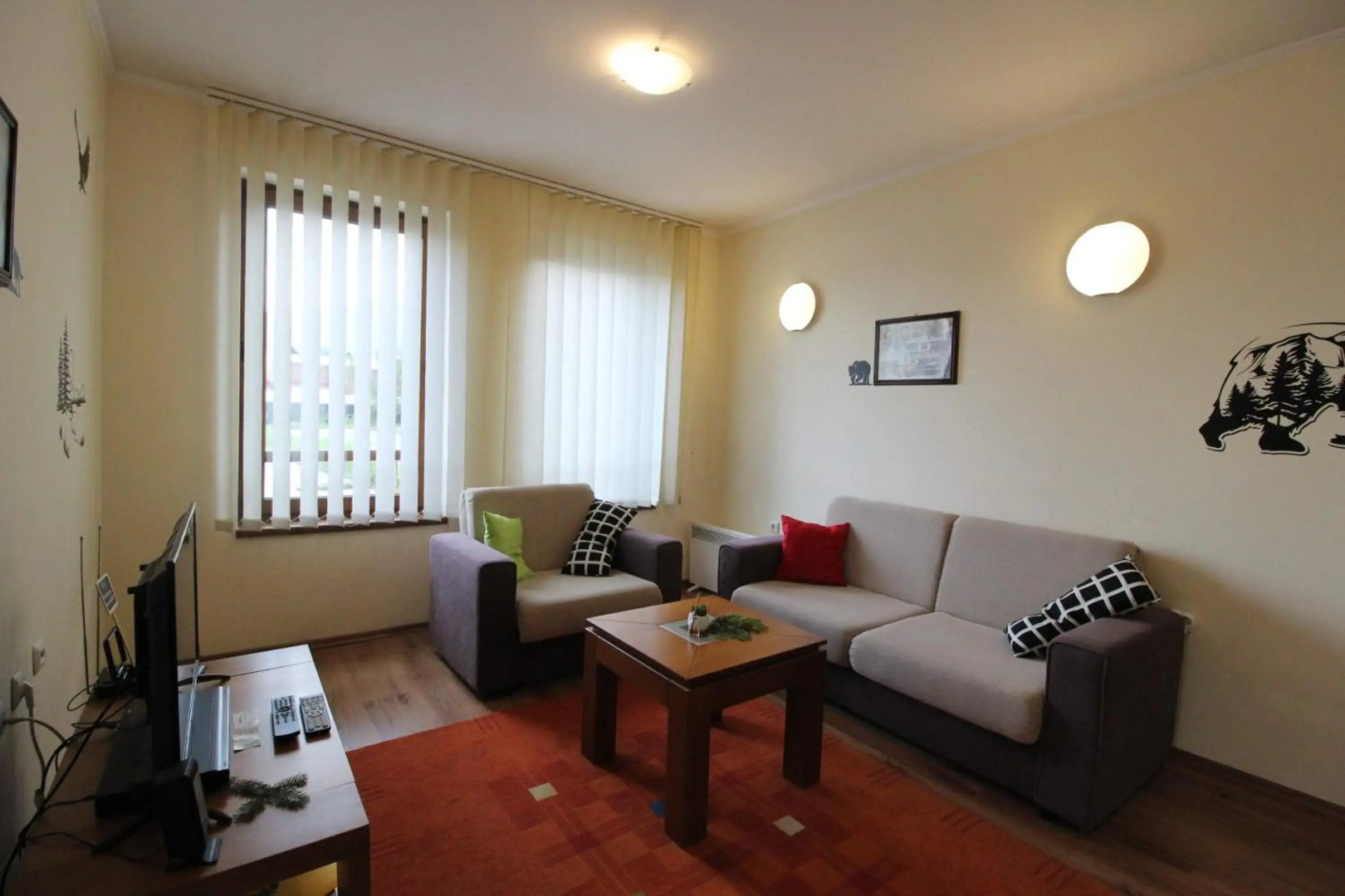 Pine Tree Apartment D34