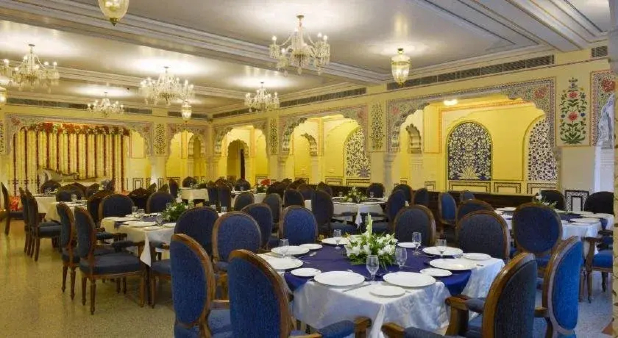 Rajvi Palace Hotel