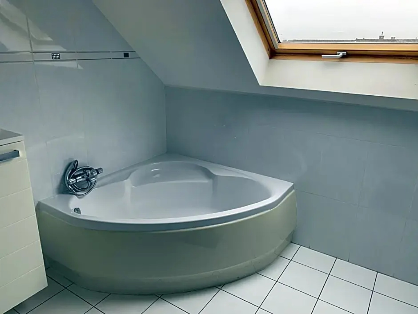 Ideal TML house next to main entrance