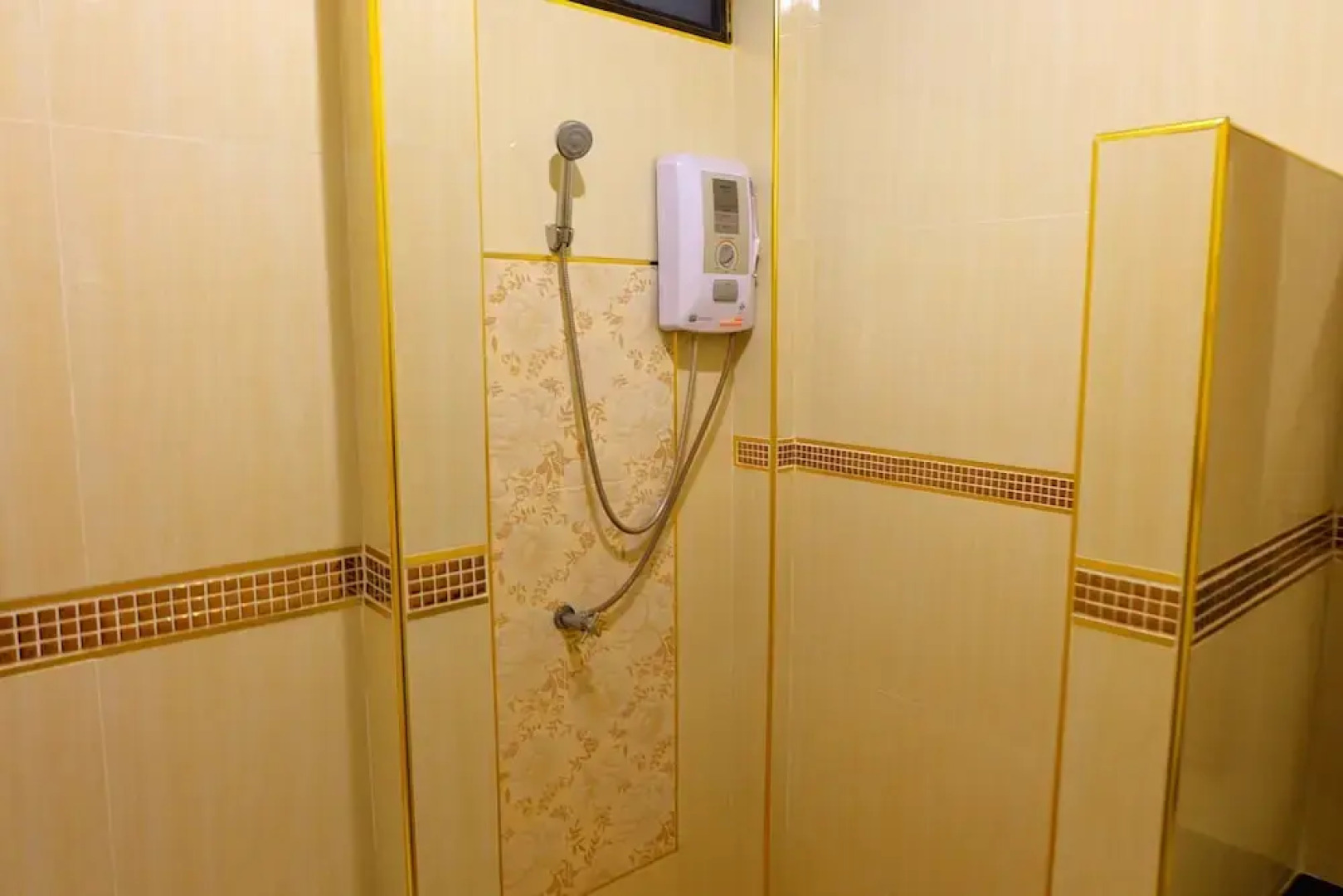 Baan Suanphet Resort