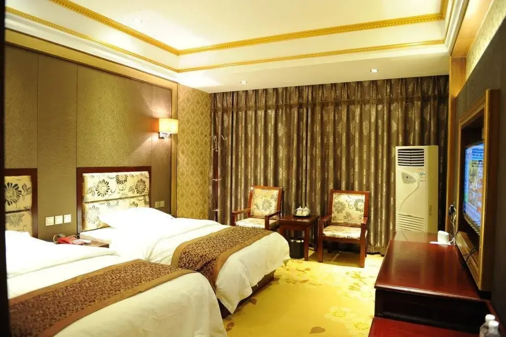 Sunlight Holiday Big Hotel