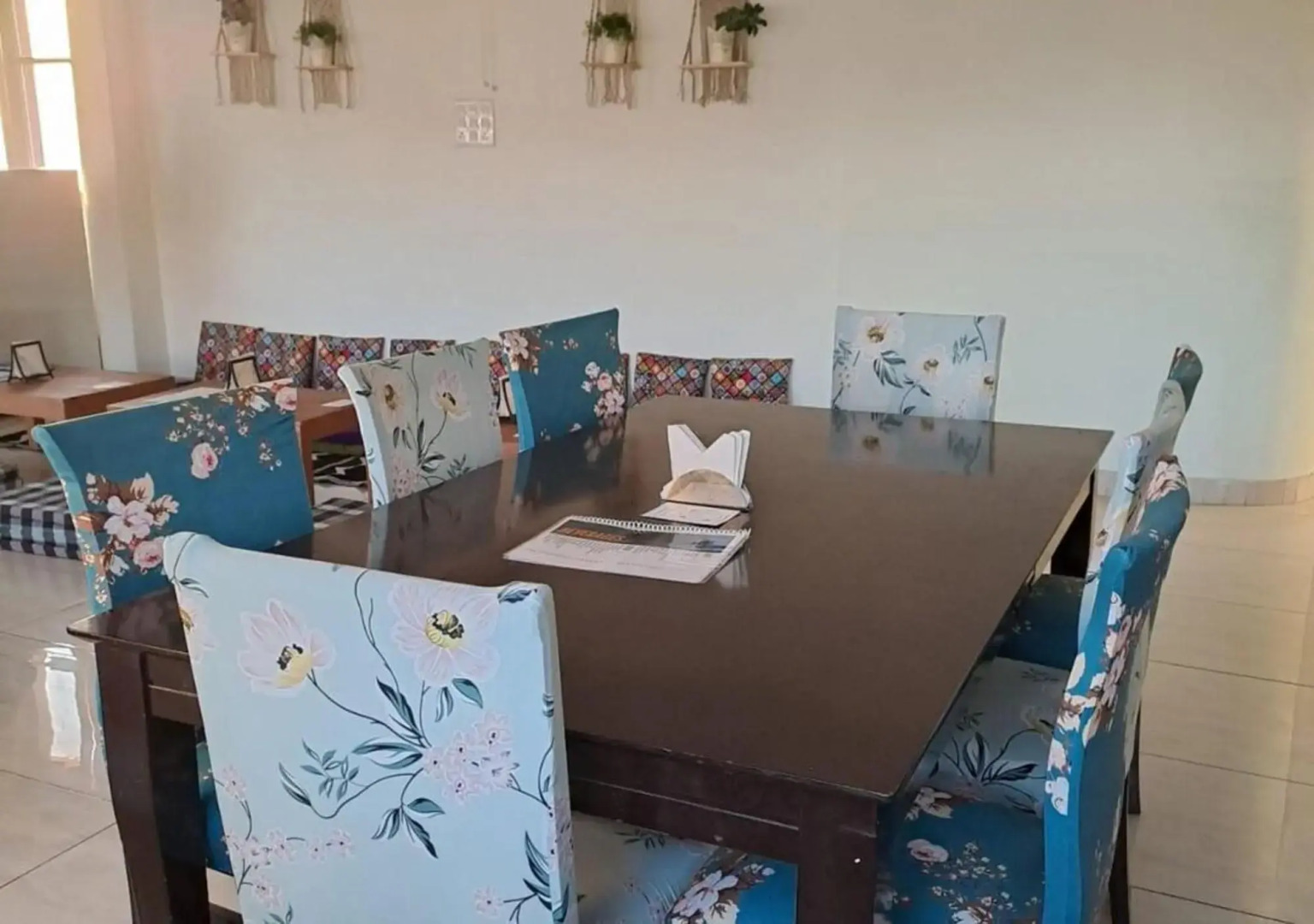 OYO 28284 Gliders Holiday Inn