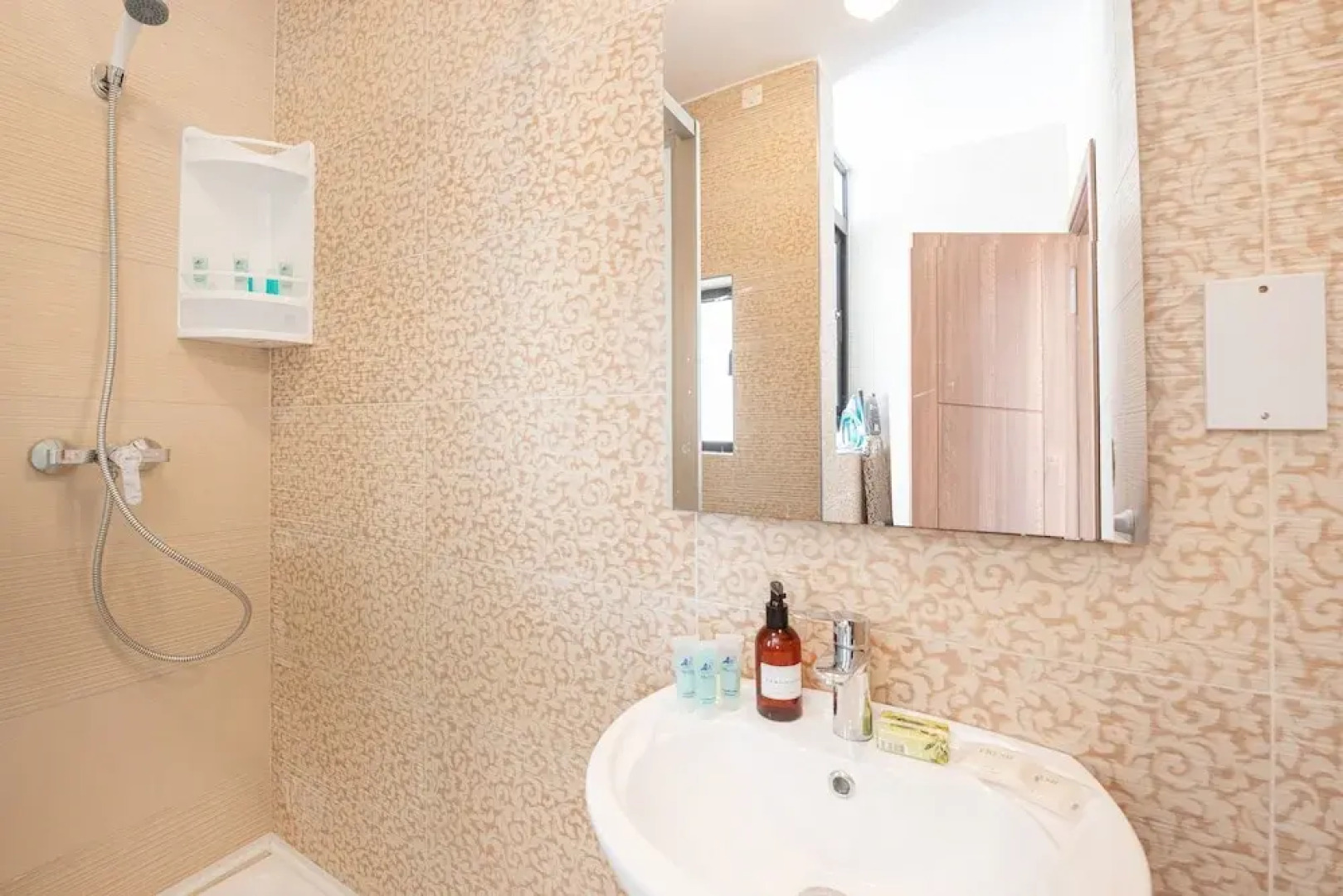 Harbour Lights Seafront Penthouse by Getaways Malta