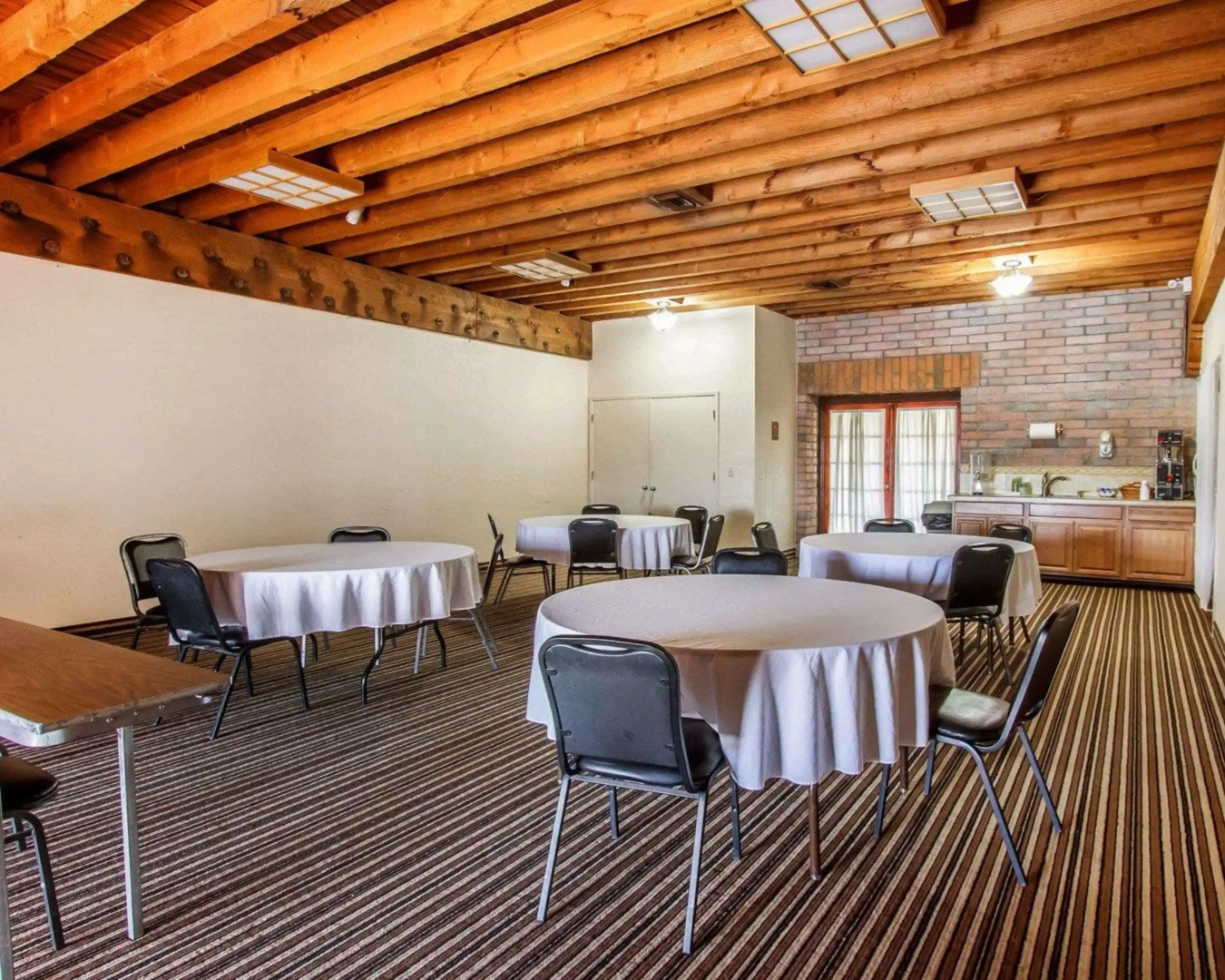 Comfort Suites Tucson near Sabino Canyon