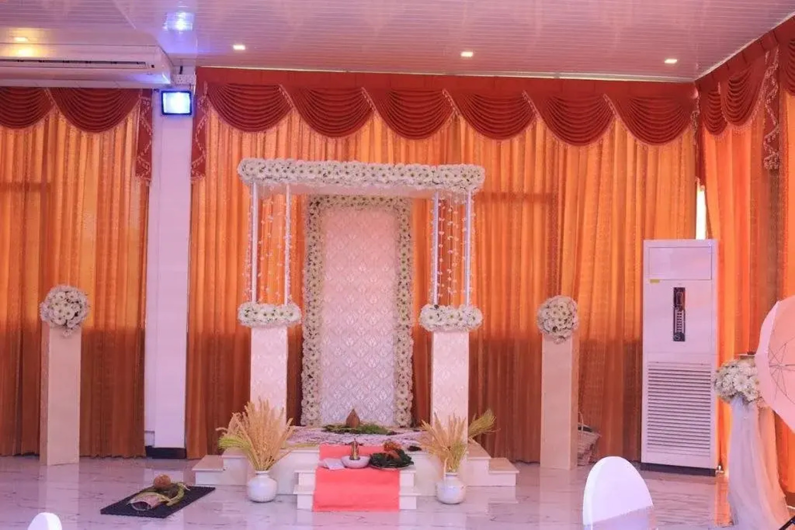 Gandhi Guest House & White Palace