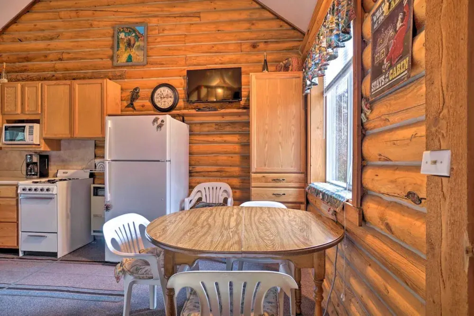 Soldotna Cabin w/ Essentials- 4 Mi to Fishing