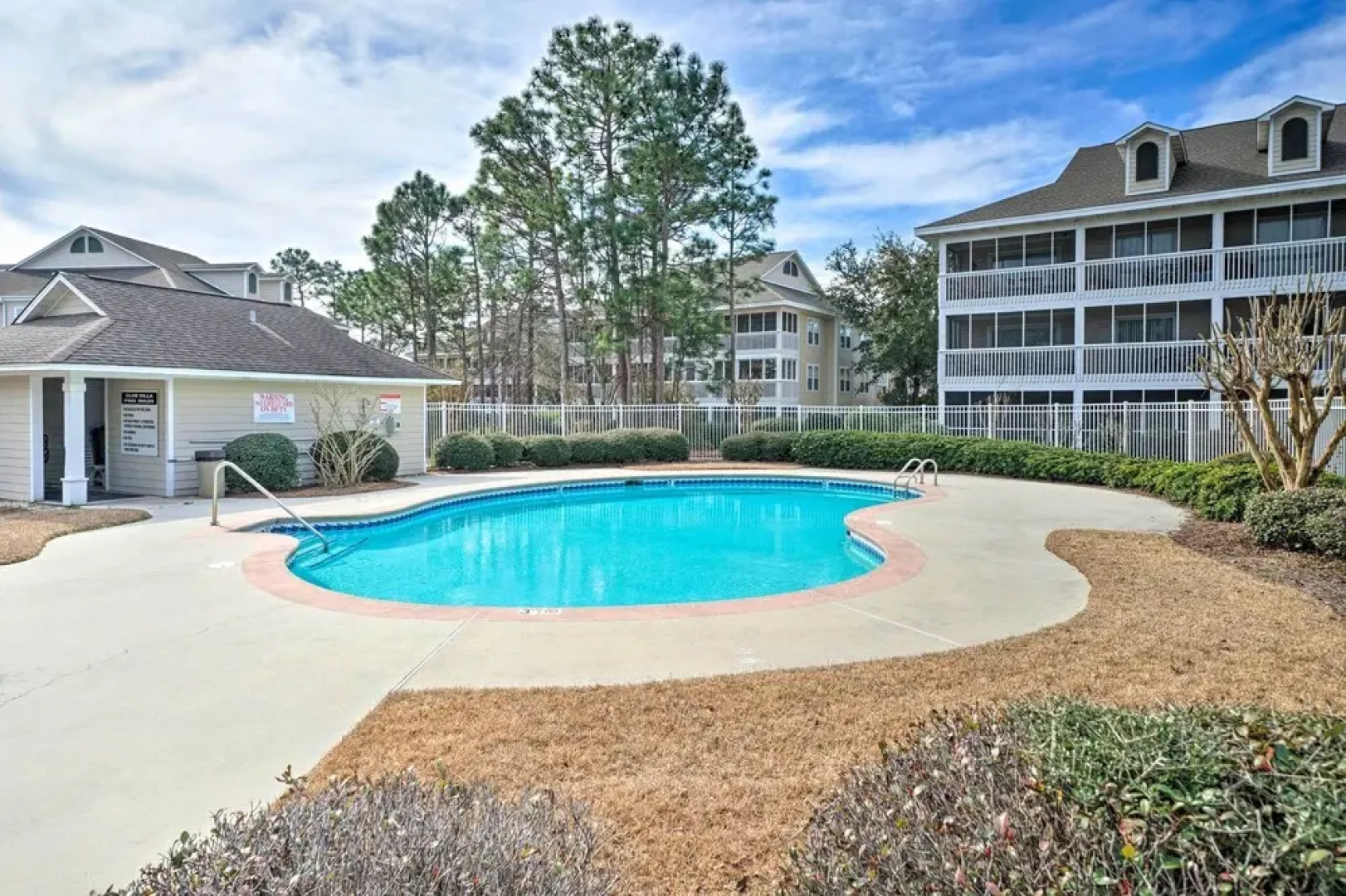 Marina & Beach Club Access: Condo in Southport