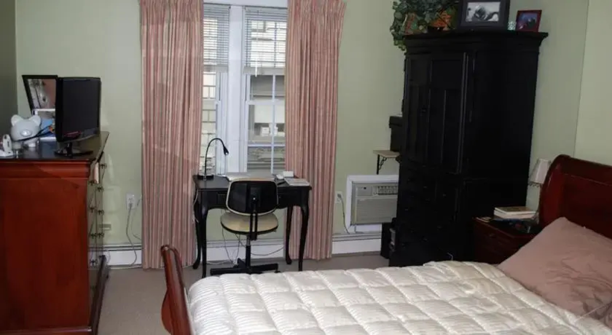 Two Bedroom Townhouse - East 15th Street