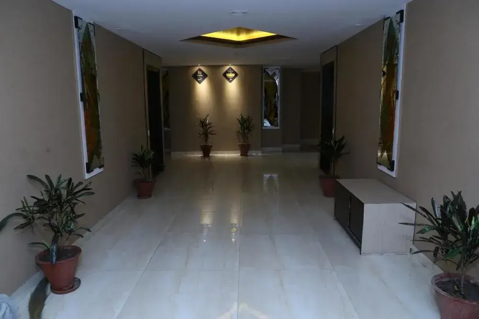 OYO 1832 Hotel Parbhat Inn