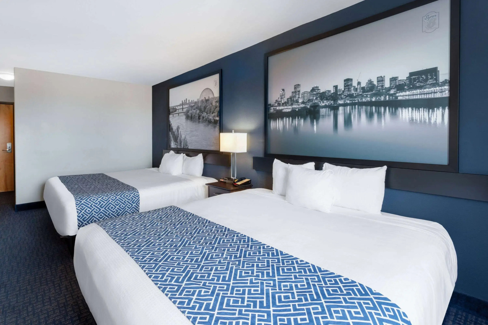 Super 8 by Wyndham Lachenaie/Terrebonne