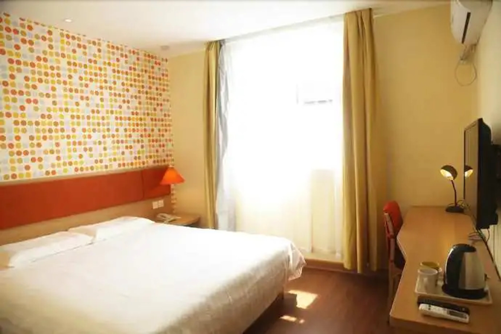 Home Inn Yichun Huanglong Building