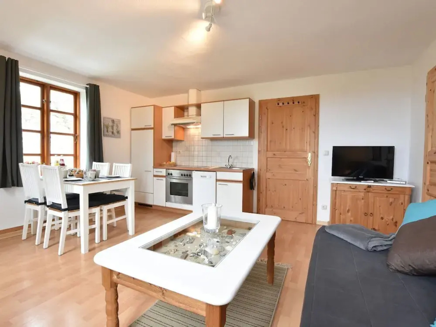 Luxurious Holiday Home in Stove with Waterfront