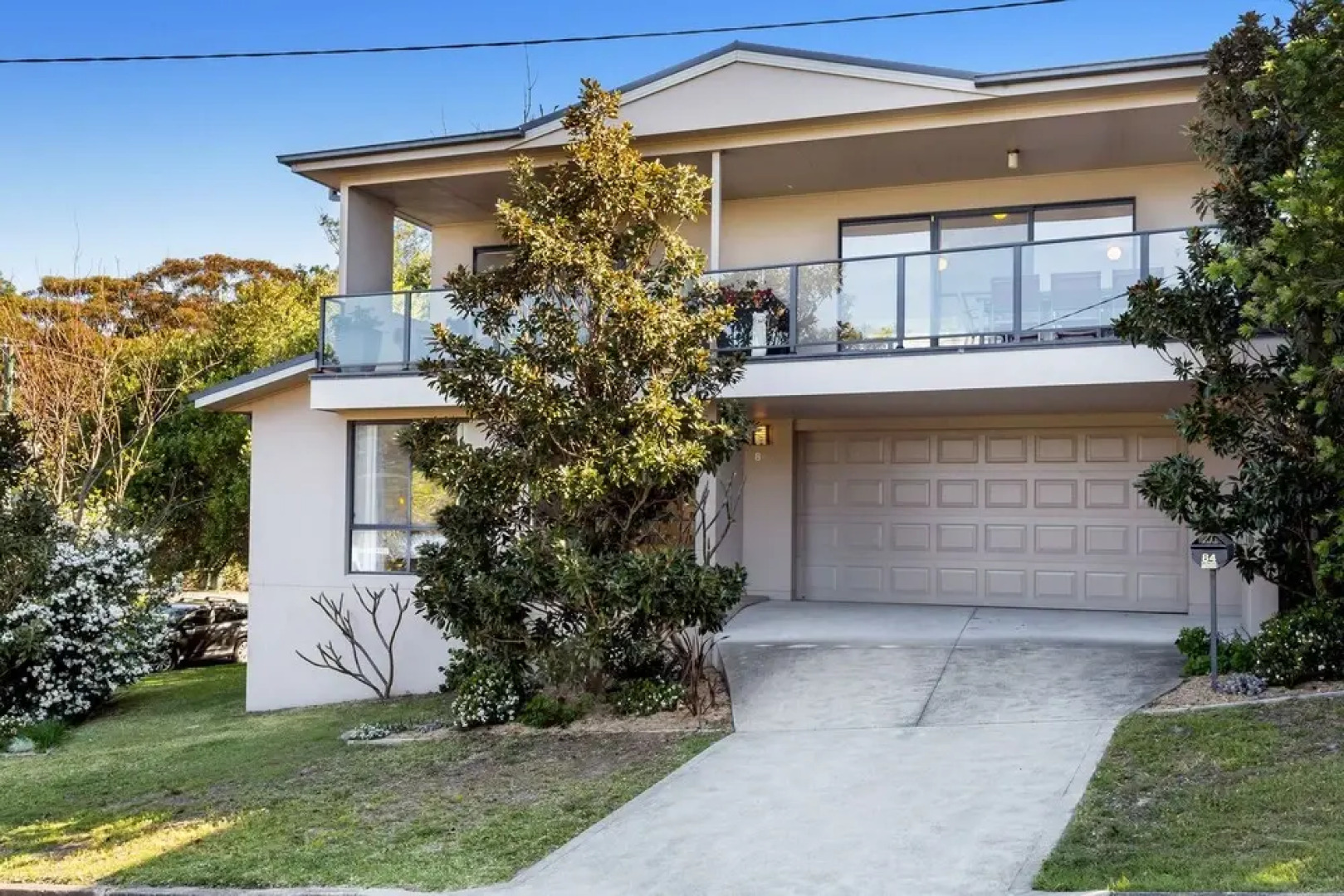 Indah Pantai, 84 Lentara Street