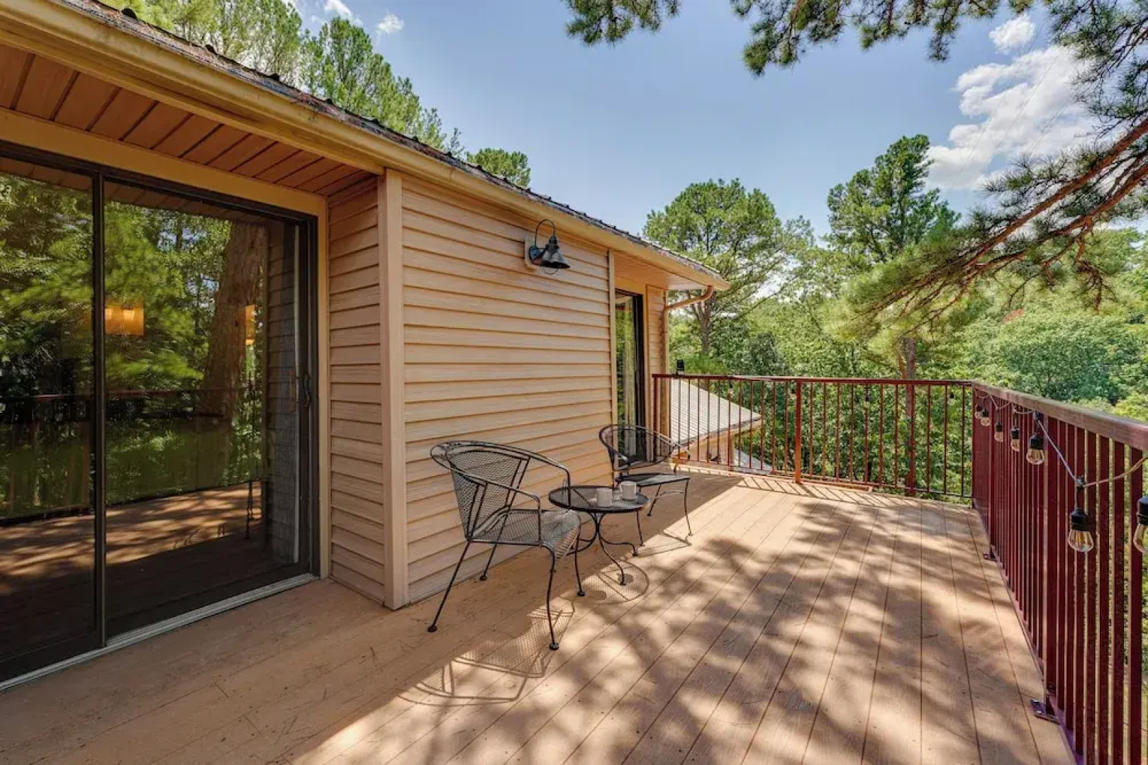 0.5 Mi to Table Rock Lake: Ozark Mountains Cabin