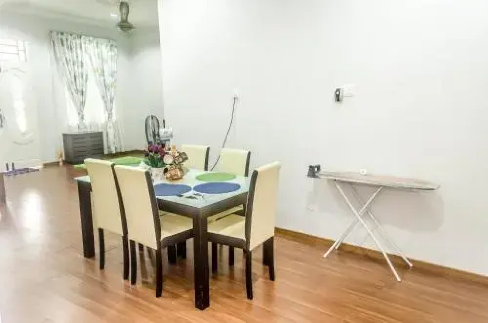 White Cottage Guest House