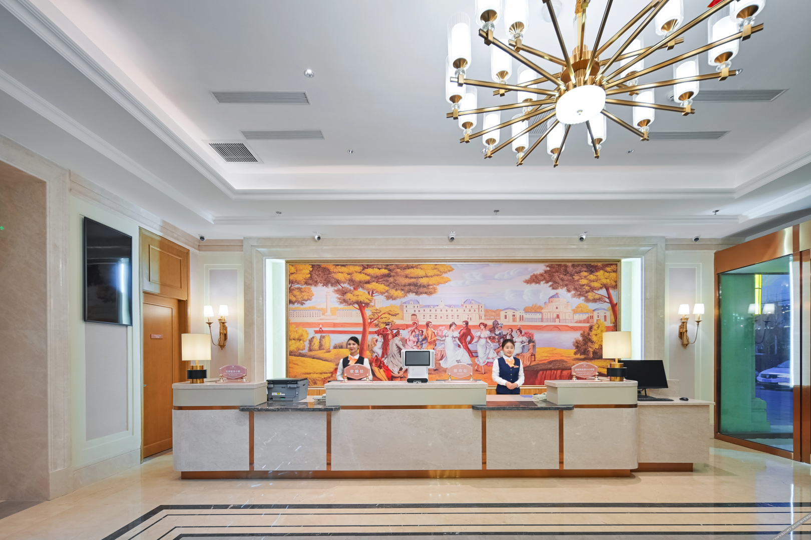 Vienna Hotel (Yecheng Zero Kilometer)