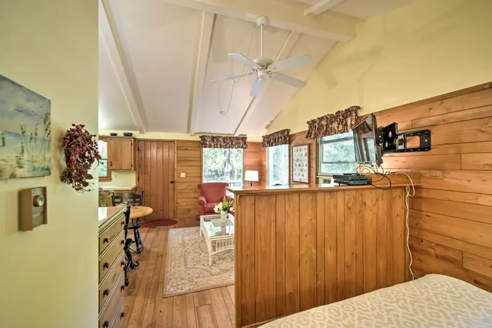 Cozy Cottage Duplex: Walk to Peninsula State Park!