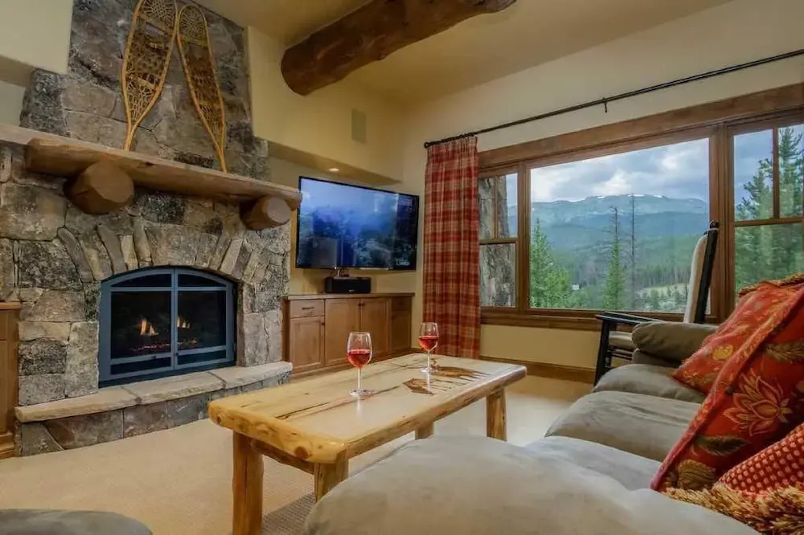 Cloud Peak Vista Peak 7 Private Home with Hot Tub