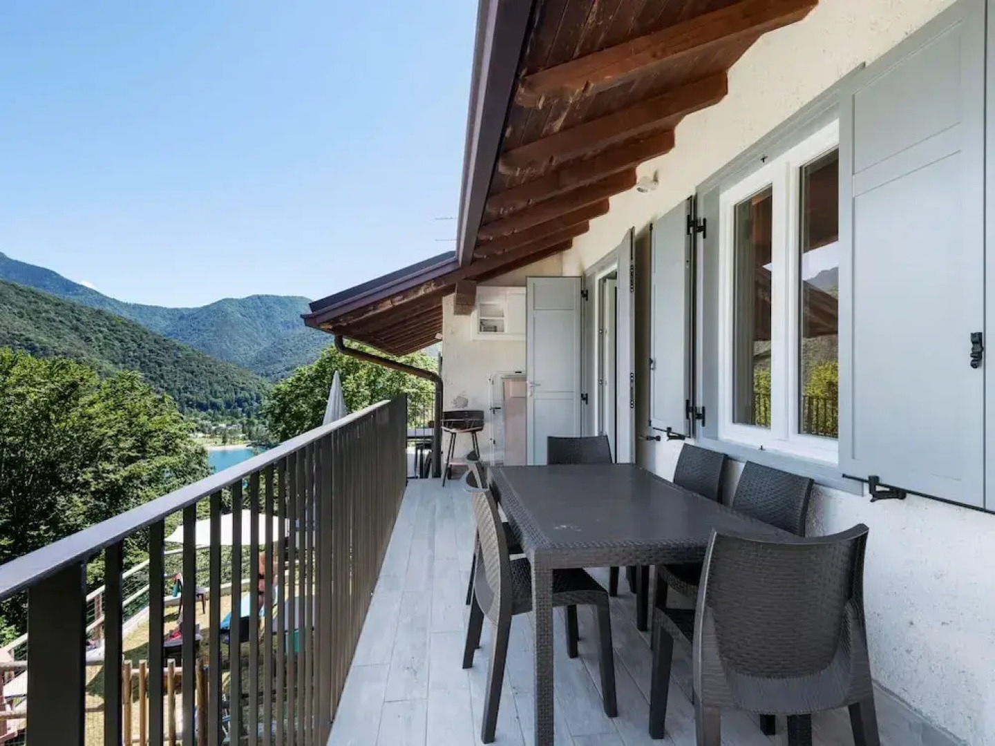 Tranquil Stay Near Lake Ledro