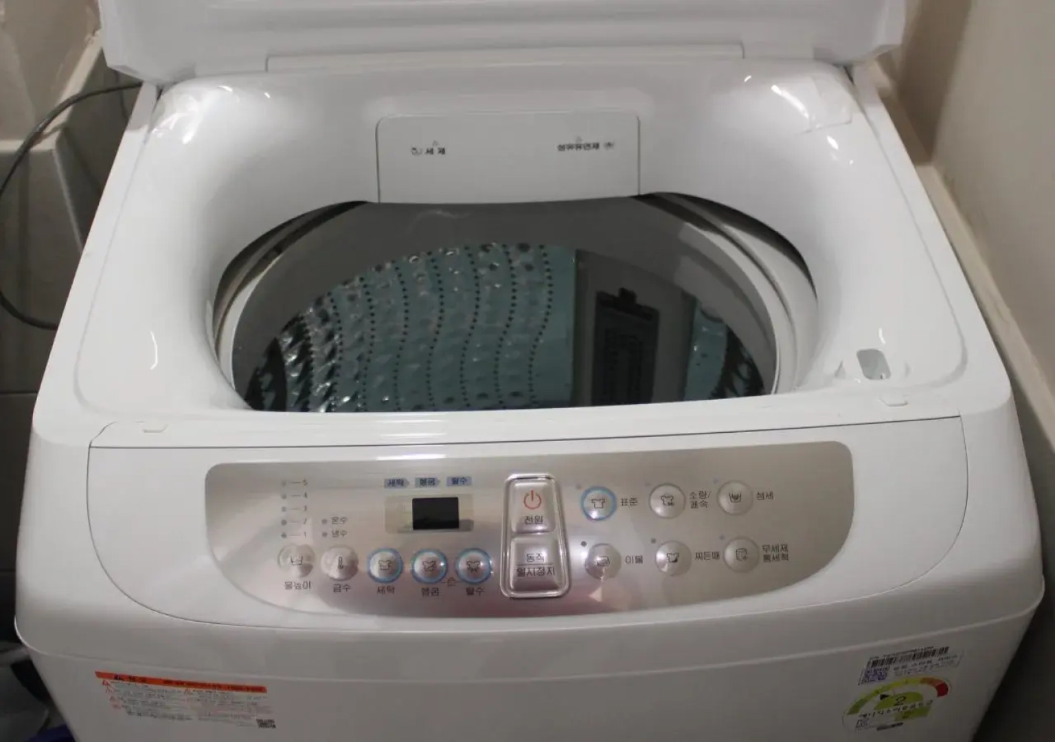 Egg House Namisum (Nami Island) Guest House