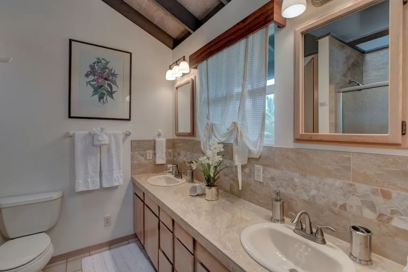 Kaloli Sunrise By The Sea 2 Bedroom Home by Redawning