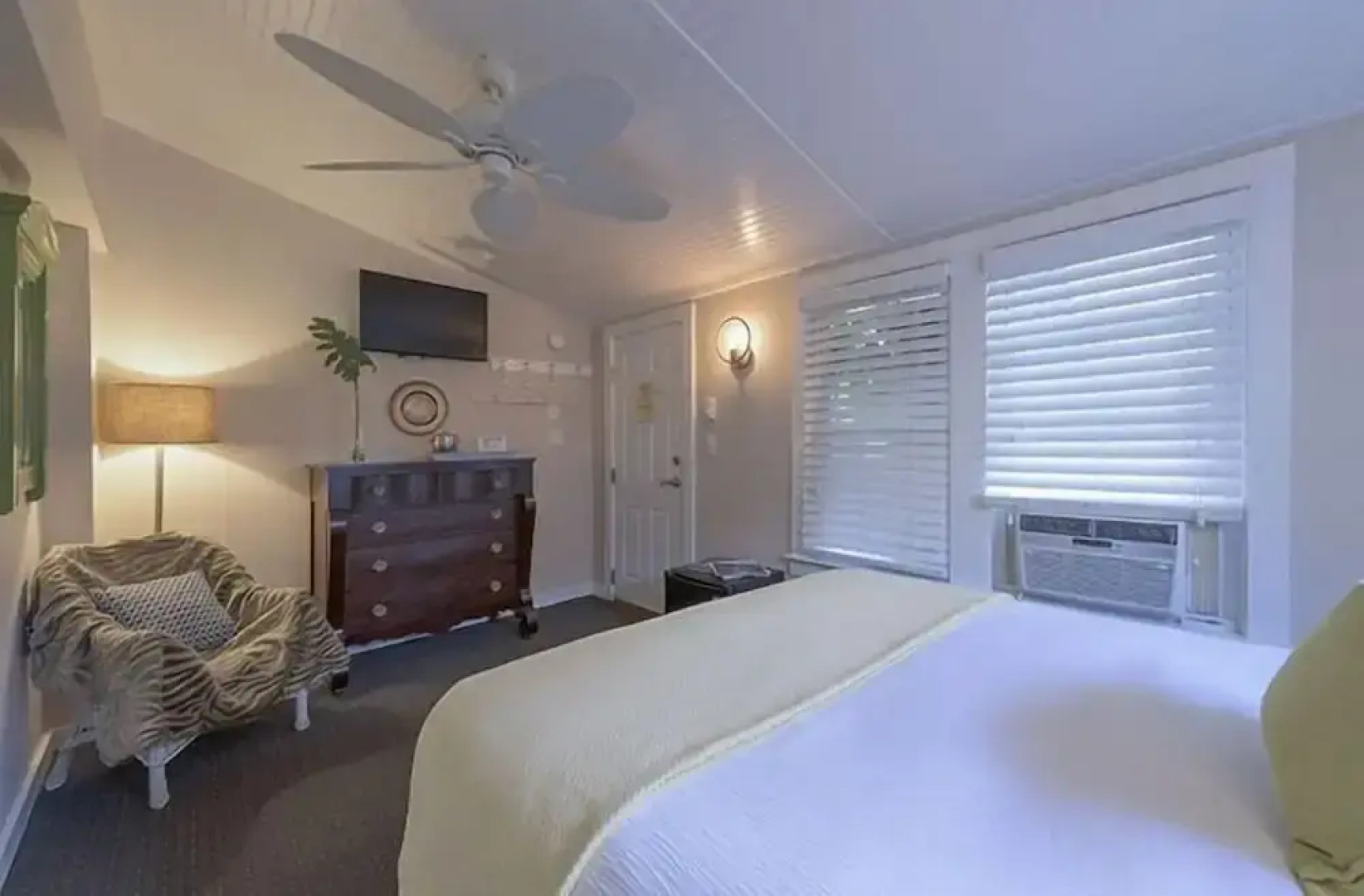 Rehoboth Guest House - Adults only