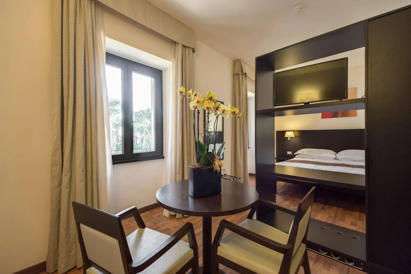 Regal Park Hotel