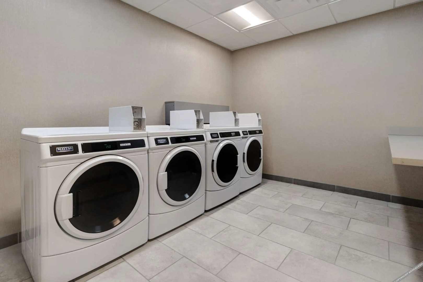 Hampton Inn & Suites Marina